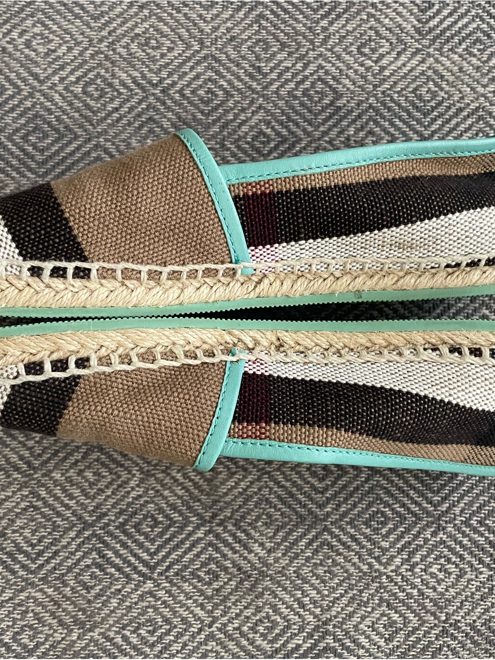 Burberry Youth Striped Canvas Espadrilles Turquoise size 32/youth 1 - Picture 3 of 5